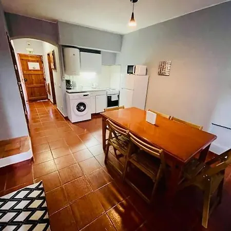 Apartamento T2, Da Oura *