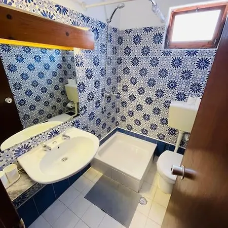 T2, Da Oura Αλμπουφέιρα